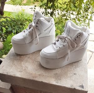 White Platforms Qozmo